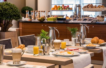 Alexander-Fruehstuckstisch-Buffet