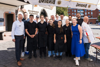 Team des IB Hotels und der Friedberger Warte beim 20-jährigen Jubiläum